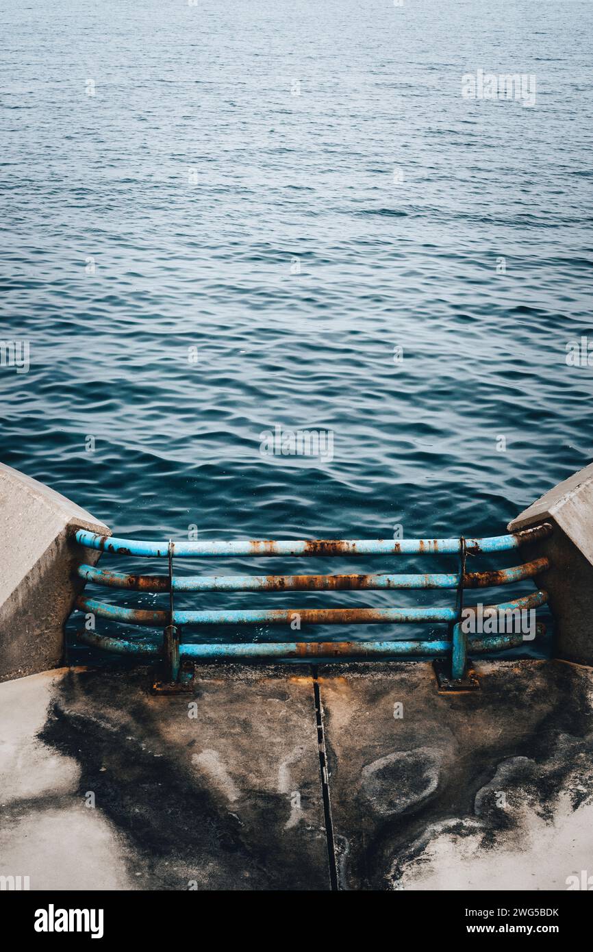 Seaside railing hi-res stock photography and images - Alamy