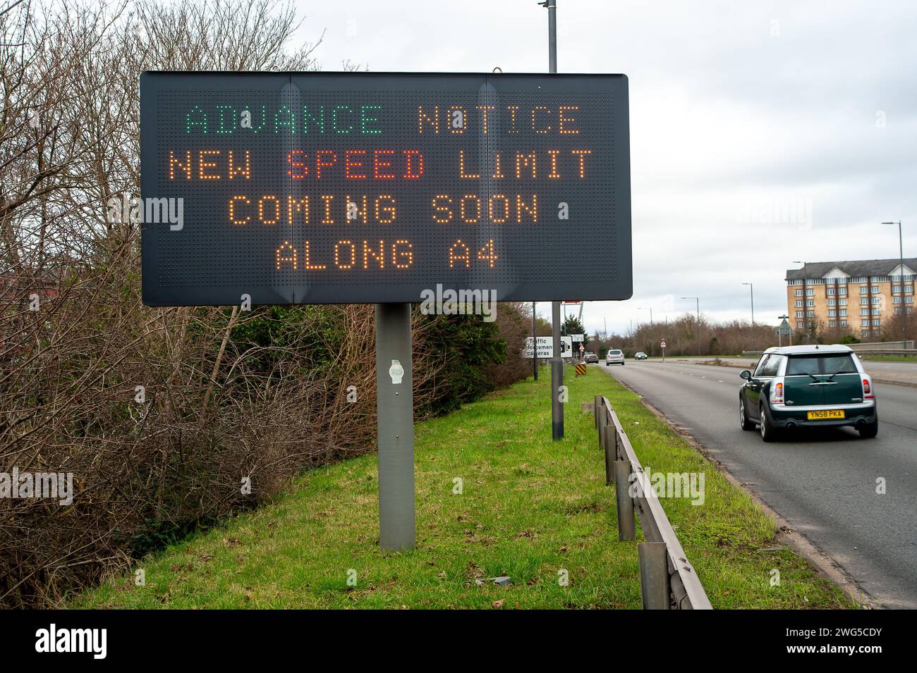Slough, UK. 3rd February, 2024. A roadside notice to residents in