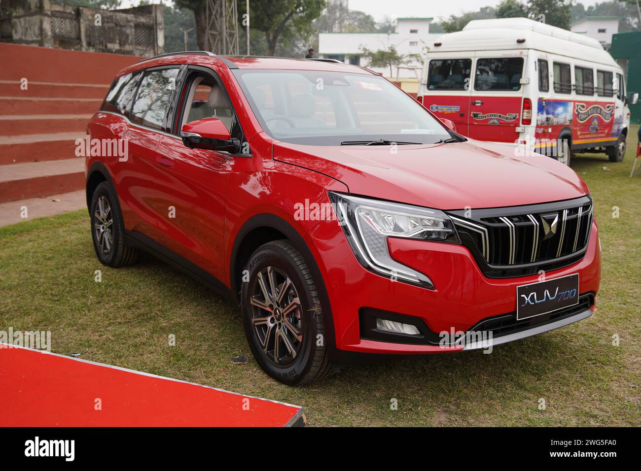 2024 X6m Compact Cuv Deals In Kolkata Henka Kyrstin