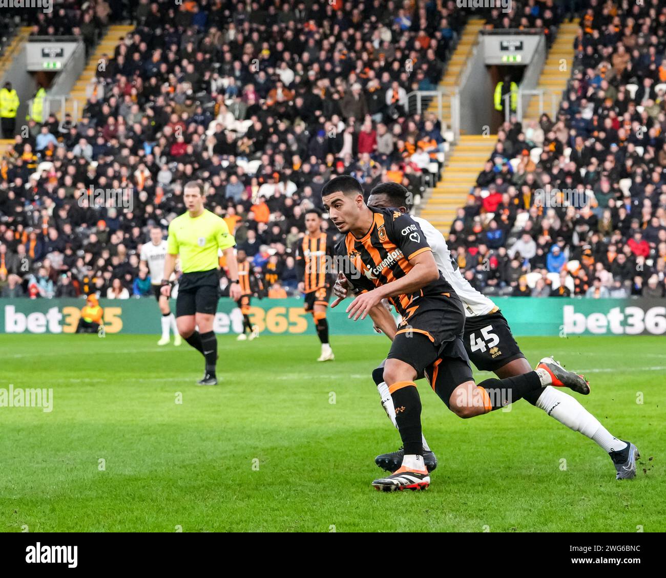 Wes Harding Wes harding millwall hi-res stock photography and images - Alamy