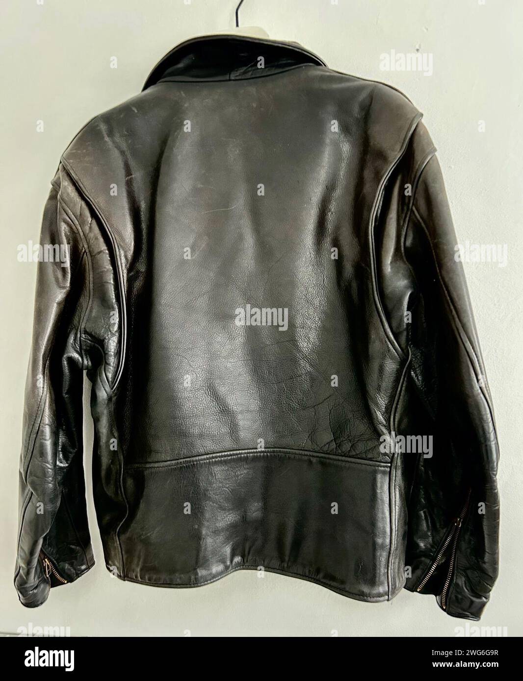 Vintage Leather Jacket, Mens Fashion Clothes, Aviator Style, 1980s, rear Stock Photo