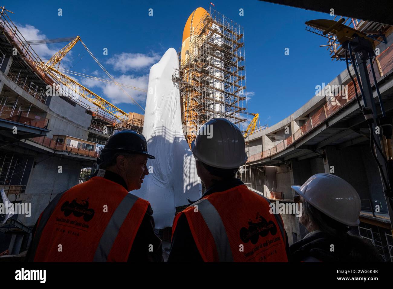 Space Shuttle Endeavour is seen in vertical launch configuration with its two solid rocket boosters and external fuel tank 94 (ET-94) at the Samuel Oschin Air and Space Center construction site at The California Science Center in Los Angeles. Stock Photo
