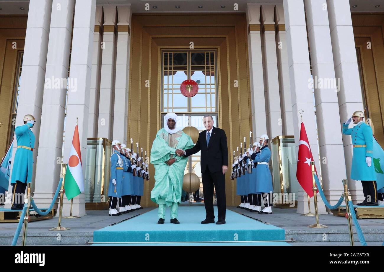 Turkish President Recep Tayyip Erdogan meets with the Prime Minister of ...