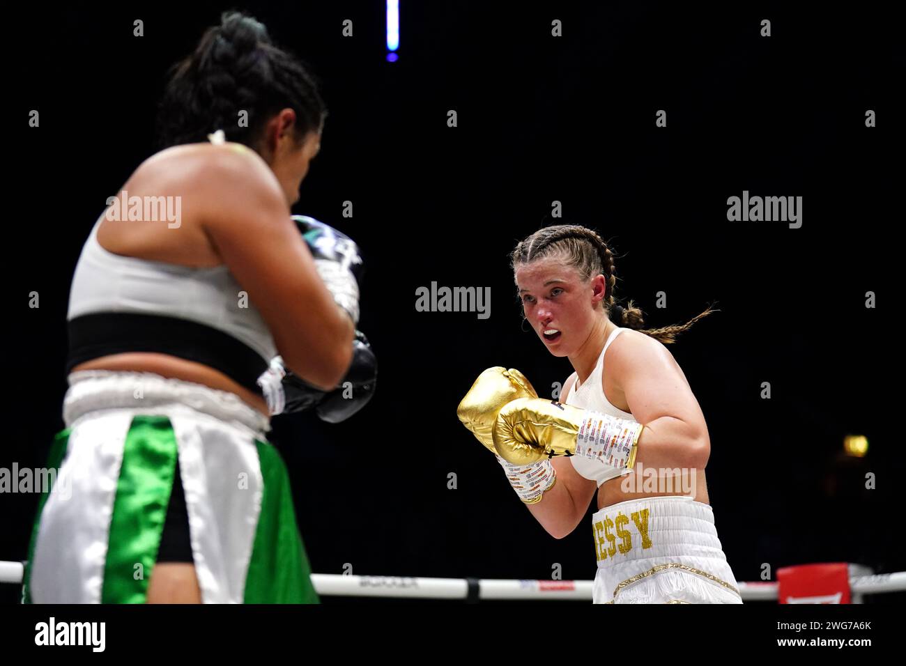 Boxer Francesca Hennessey (right) in action Lauren Belen Valdebenito in the bantaweight bout at the OVO Arena Wembley, London. Picture date: Saturday February 3, 2024. Stock Photo