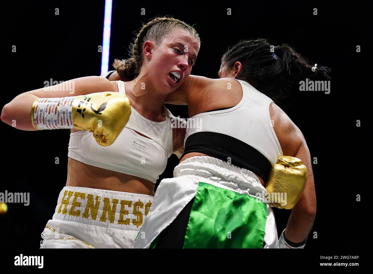 Boxer Francesca Hennessey (left) in action Lauren Belen Valdebenito in the bantaweight bout at the OVO Arena Wembley, London. Picture date: Saturday February 3, 2024. Stock Photo