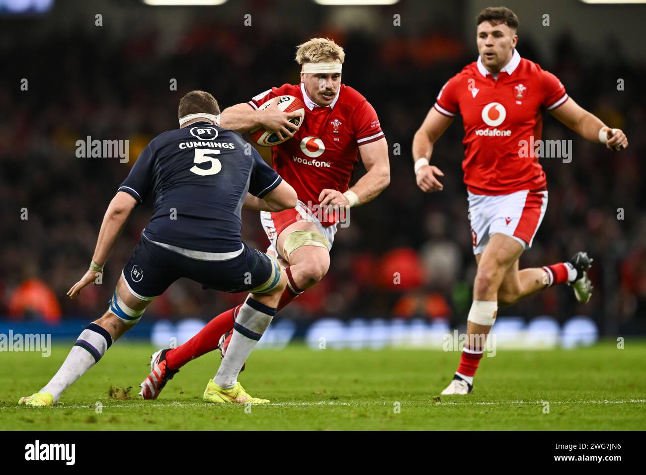 Aaron Wainwright of Wales makes a break during the 2024 Guinness 6