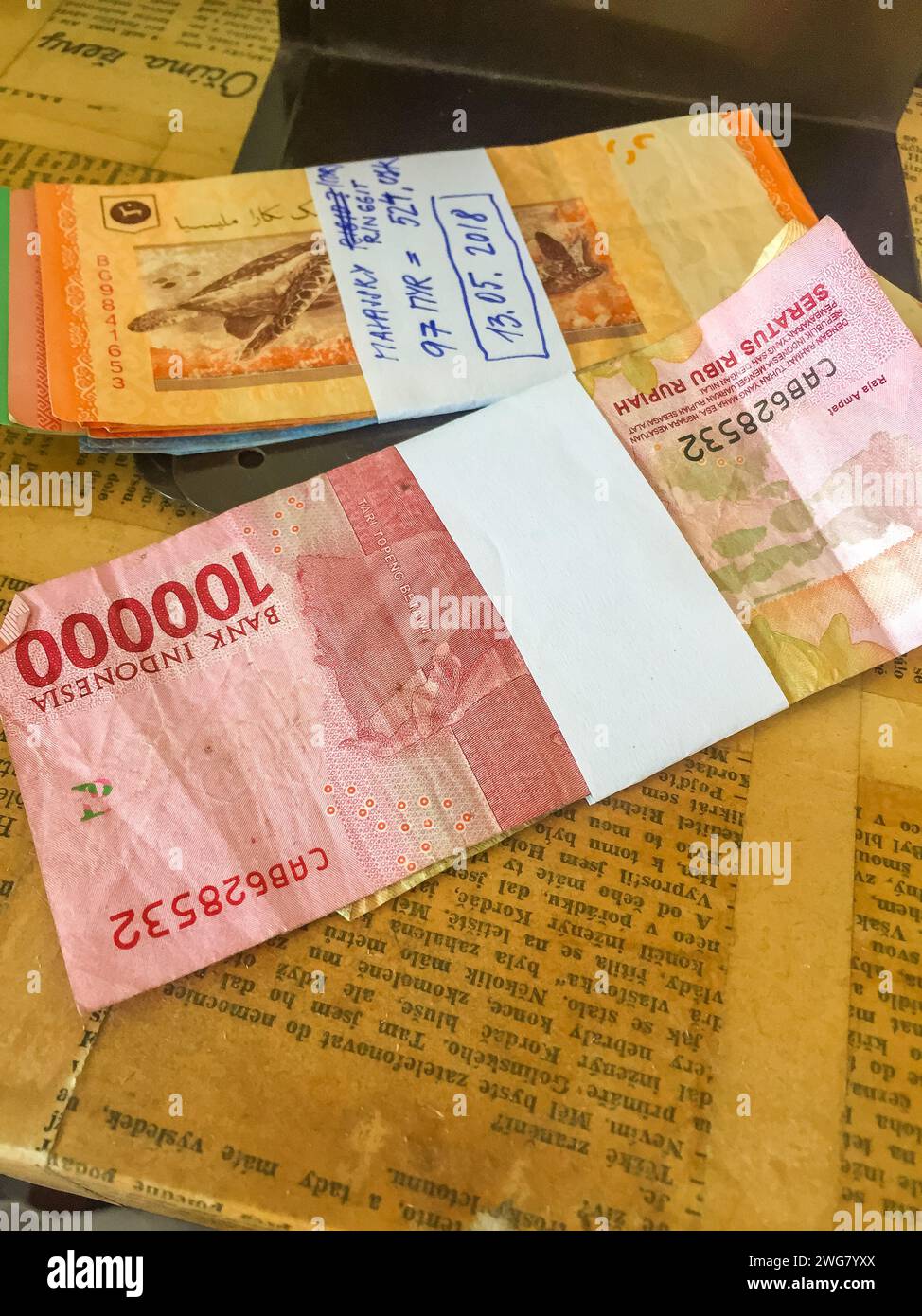 Money indonesia hi-res stock photography and images - Alamy