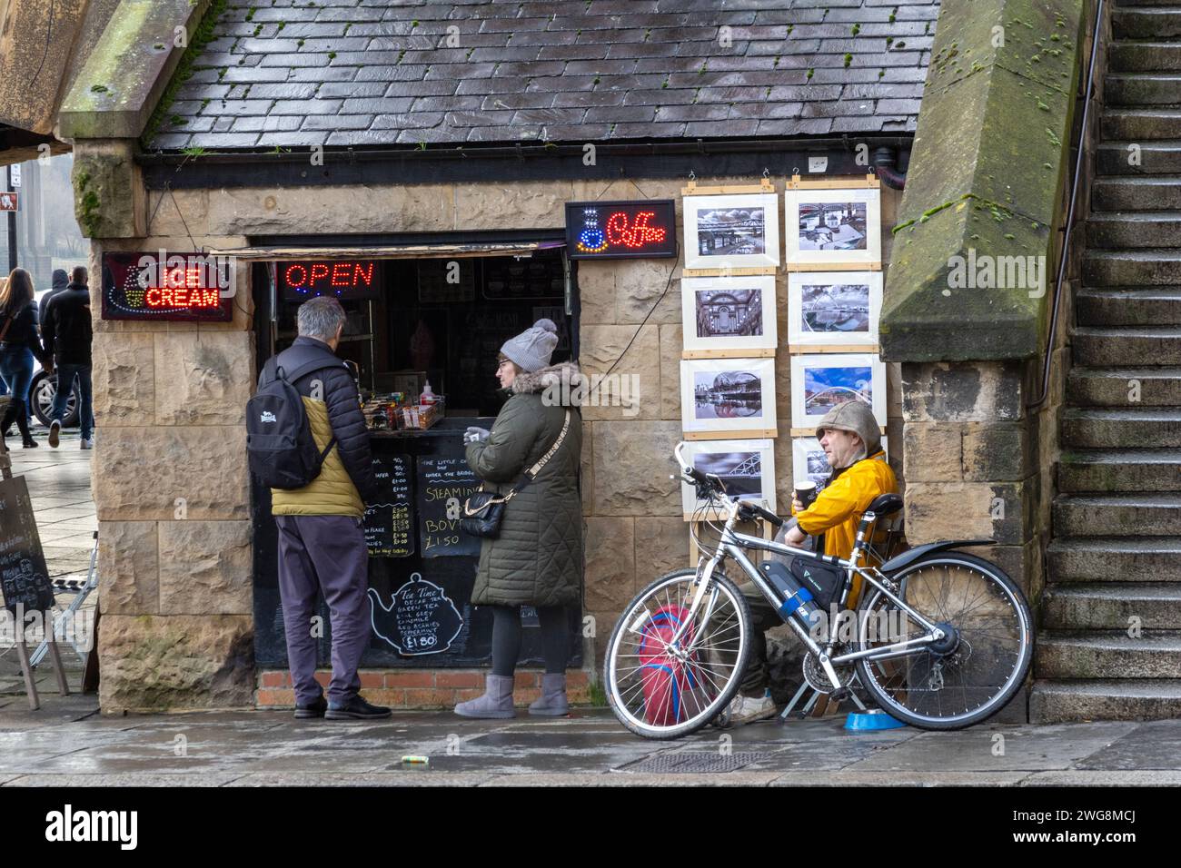 Quayside coffee shop Stock Photo Alamy