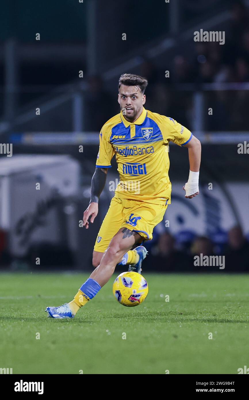 Frosinone, Italy. 03rd Feb, 2024. Frosinone's Italian midfielder Francesco Gelli controls the ball during the Serie A football match between Frosinone Calcio vs AC Milan at the Benito Stirpe stadium in Frosinone, Italy on February 03, 2024. Credit: Independent Photo Agency/Alamy Live News Stock Photo