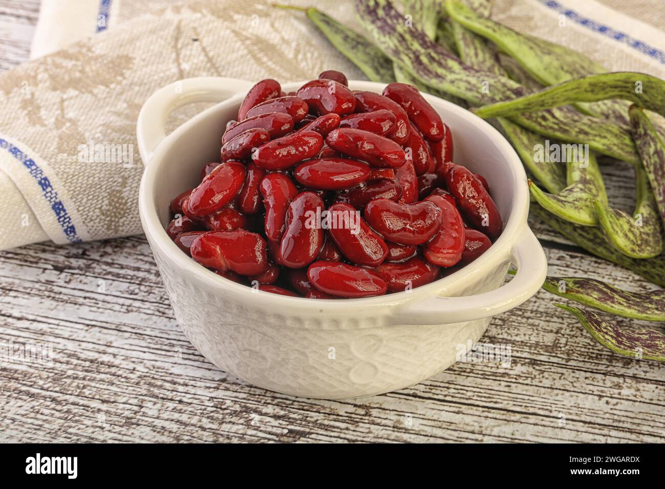 Baked red canned bean snack in the bowl Stock Photo - Alamy