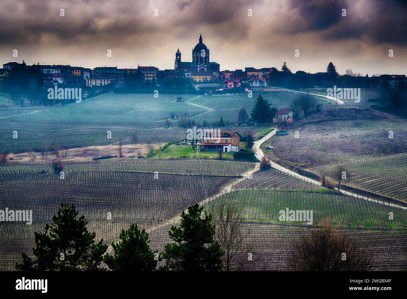 Hilltop town in Monferrato hills, Mombaruzzo, Asti, Piedmont, Italy Stock Photo