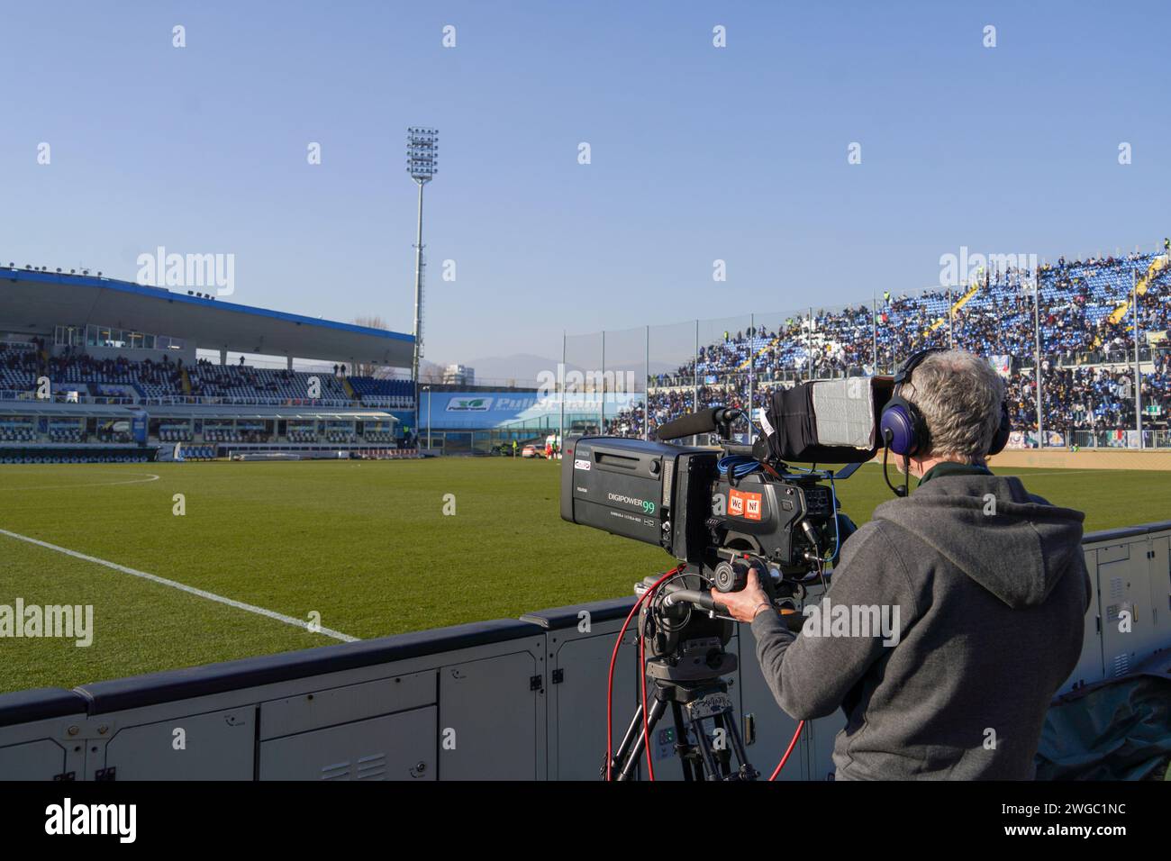 Brescia, Italy. 3 Feb, 2024. Tv Cameramen, during Brescia Calcio vs AS Cittadella , Serie B, at Rigamonti Stadium. Credit: Alessio Morgese/Alessio Morgese / Emage / Alamy live news Stock Photo