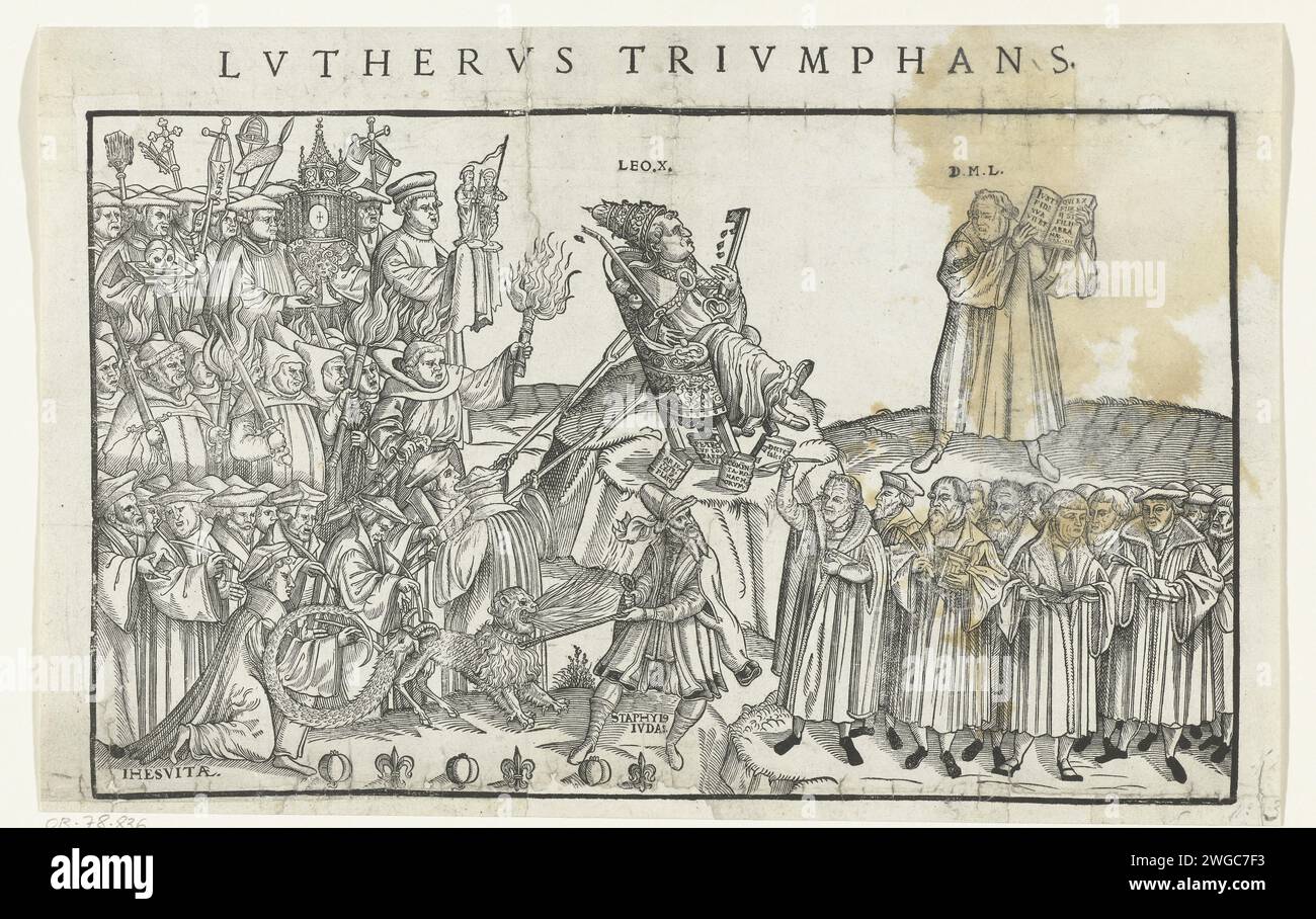 Triomf Van Luther, 1566 - 1568 print Triumph van Luther, ca. 1520-1550. The church reformers led by Luther in contrast to the Catholics led by Pope Leo X. Luther standing on a hill with the Bible in his hands, at his feet an army of reformers including Melanchton and Hus. On the left the united forces of all kinds of militant exponents from the Roman Church: Jesuits, monks with torches, church scholars with writing pins and armed with liturgical objects. Central the pope sat on a shaky throne that is about to fall. In the foreground Friedrich Stapellage (Staphylus), a prostestant converted to Stock Photo