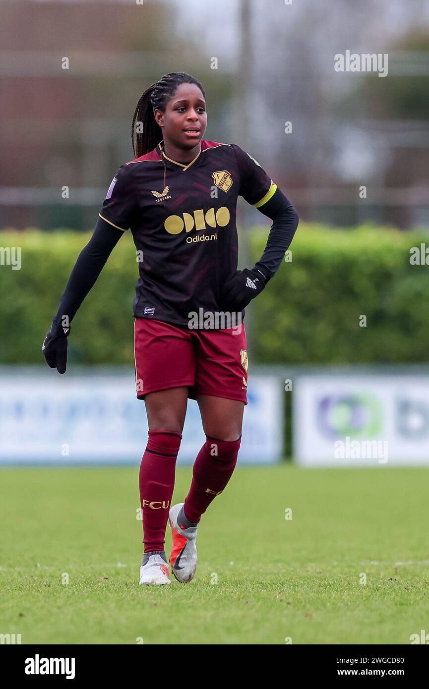 HEERENVEEN, NETHERLANDS - FEBRUARY 4: Liza van der Most of FC Utrecht is disappointed during the Dutch Azerion Vrouwen Eredivisie match between SC Heerenveen and FC Utrecht at Sportpark Skoatterwald on February 4, 2024 in Heerenveen, Netherlands. (Photo by Pieter van der Woude/Orange Pictures) Stock Photo