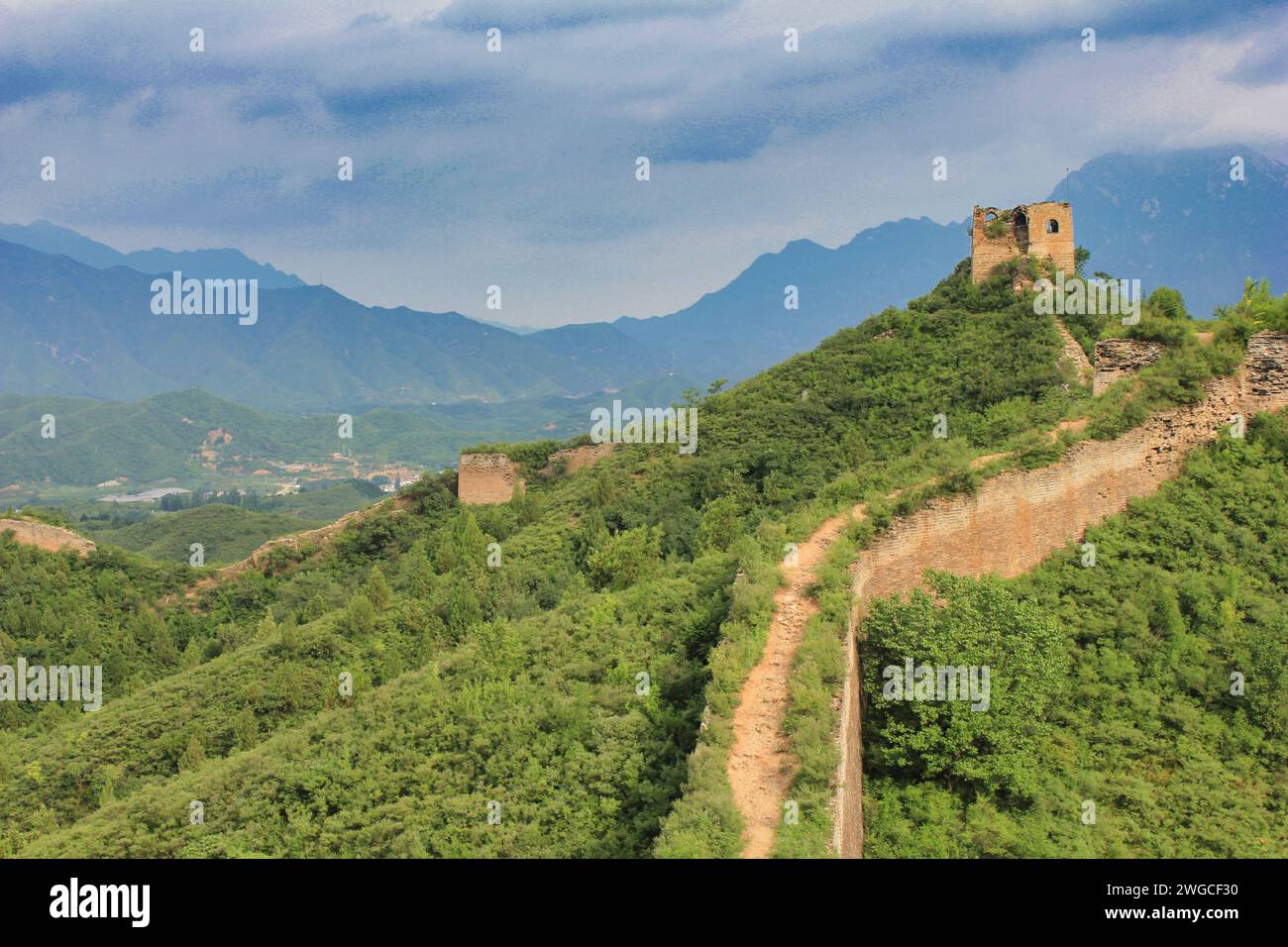 Great wall hiking adventure hi-res stock photography and images - Alamy