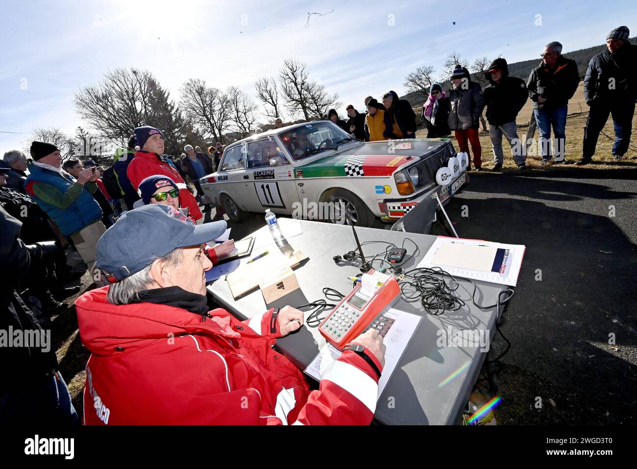 Saint Bonnet Le Froid, France. 04th Feb, 2024. © PHOTOPQR/LE PROGRES/Rémy PERRIN - Saint-Bonnet-le-Froid 04/02/2024 - Rallye Monte-Carlo Historique 2024 -26e Rallye Monte-Carlo Historique Deuxième journée de course entre Ardèche et Haute-Loire avec la classique de Saint-Bonnet-le-Froid (27.193 km). ambiance couse DREXEL Norbert VOLVO 242 1975 Rallye Monte-Carlo Historique 2024 in Saint-Bonnet-le-Froid, France, on February 4, 2024. *** Local Caption *** Credit: MAXPPP/Alamy Live News Stock Photo