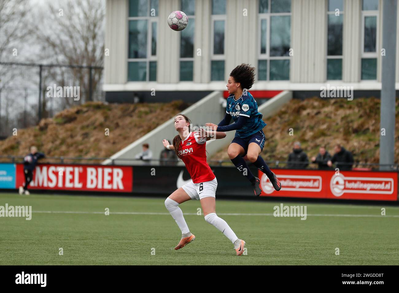 WIJDEWORMER , NETHERLANDS - FEBRUARY 04: Zoï van de Ven of Feyenoord Isa Colin of AZ during the Dutch Azerion Vrouwen Eredivisie match between AZ v Fe Stock Photo