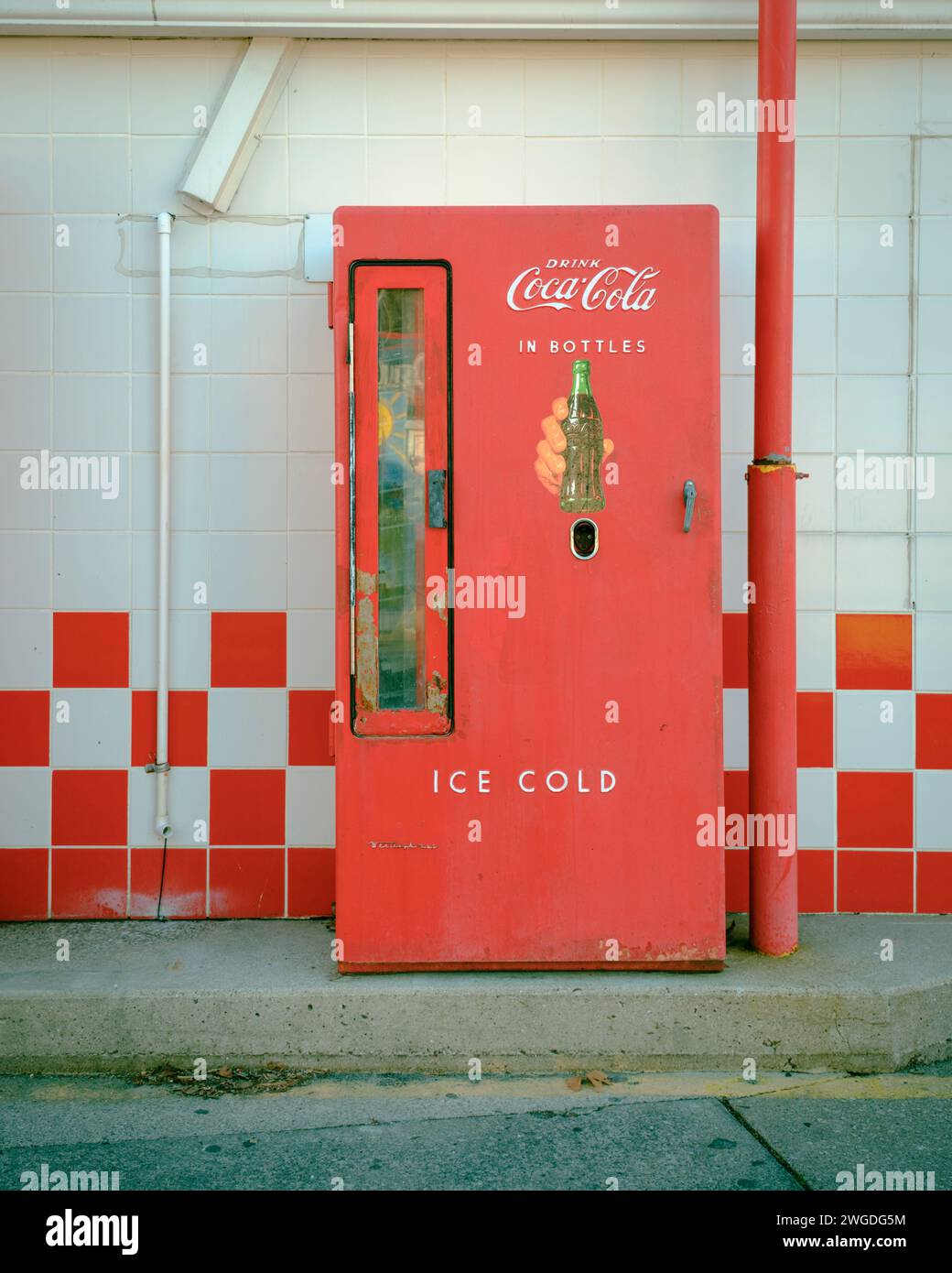 Vintage vending machines at Sally’s Diner, Erie, Pennsylvania Stock