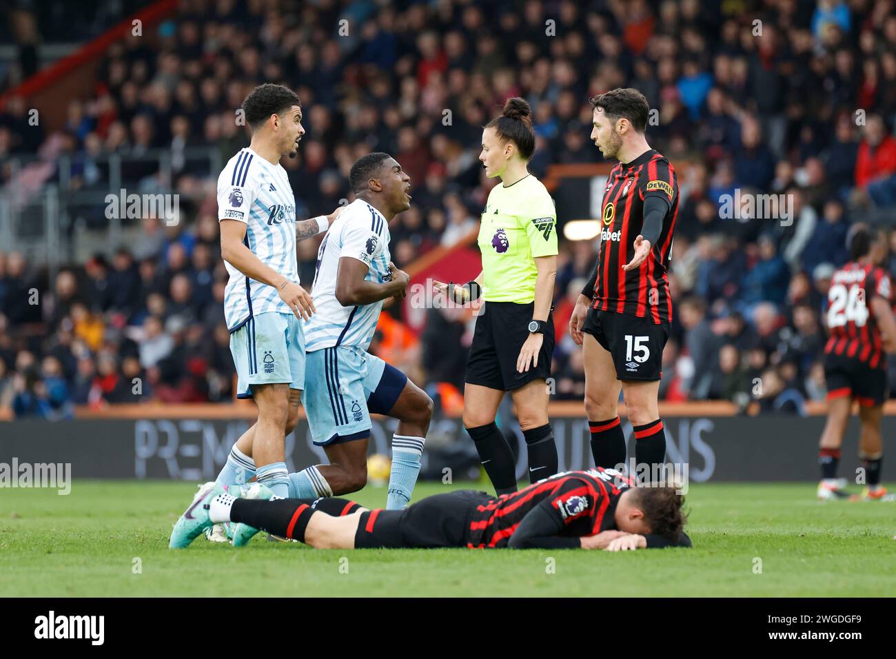 Vitality Stadium, Boscombe, Dorset, UK. 4th Feb, 2024. Premier League Football, AFC Bournemouth versus Nottingham Forest; Callum Hudson-Odoi of Nottingham appeals for the decision to Rebecca Welch Credit: Action Plus Sports/Alamy Live News Stock Photo