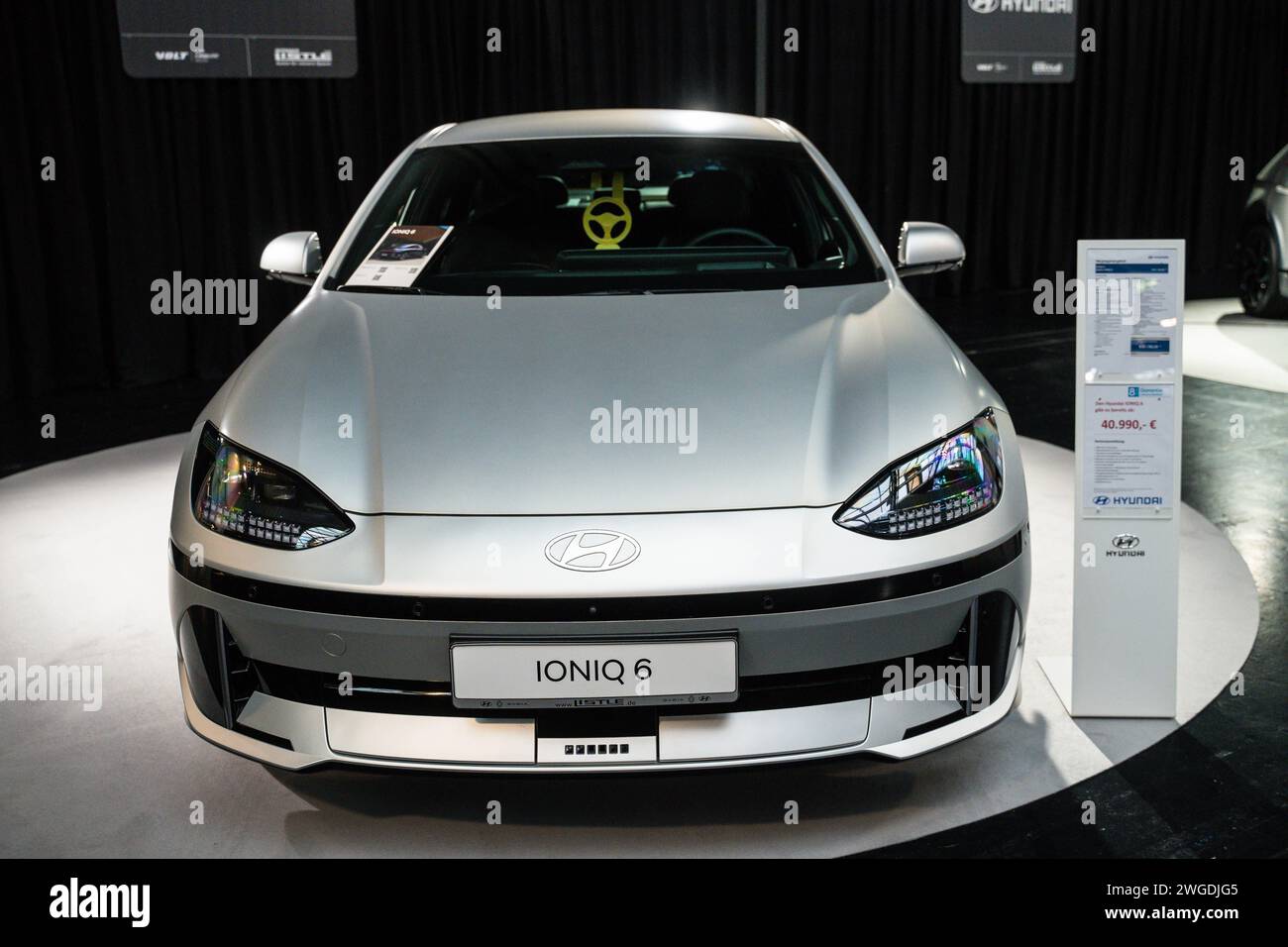 6 volt hi-res stock photography and images - Alamy