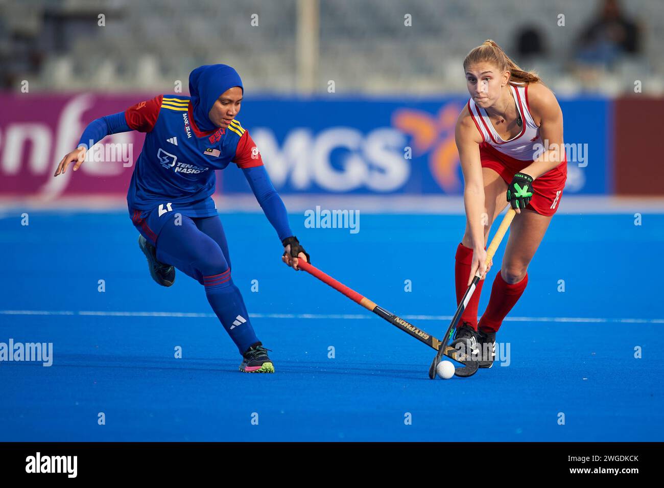Grace Felicity Jean Delmotte from Canada Team (R) in action during the