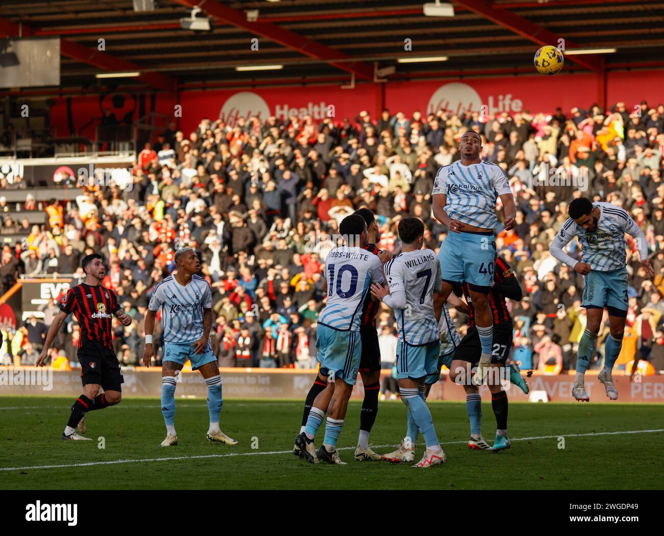 Vitality Stadium, Boscombe, Dorset, UK. 4th Feb, 2024. Premier League Football, AFC Bournemouth versus Nottingham Forest; Murillo of Forest clears with a header from Bournemouth's free kick Credit: Action Plus Sports/Alamy Live News Stock Photo