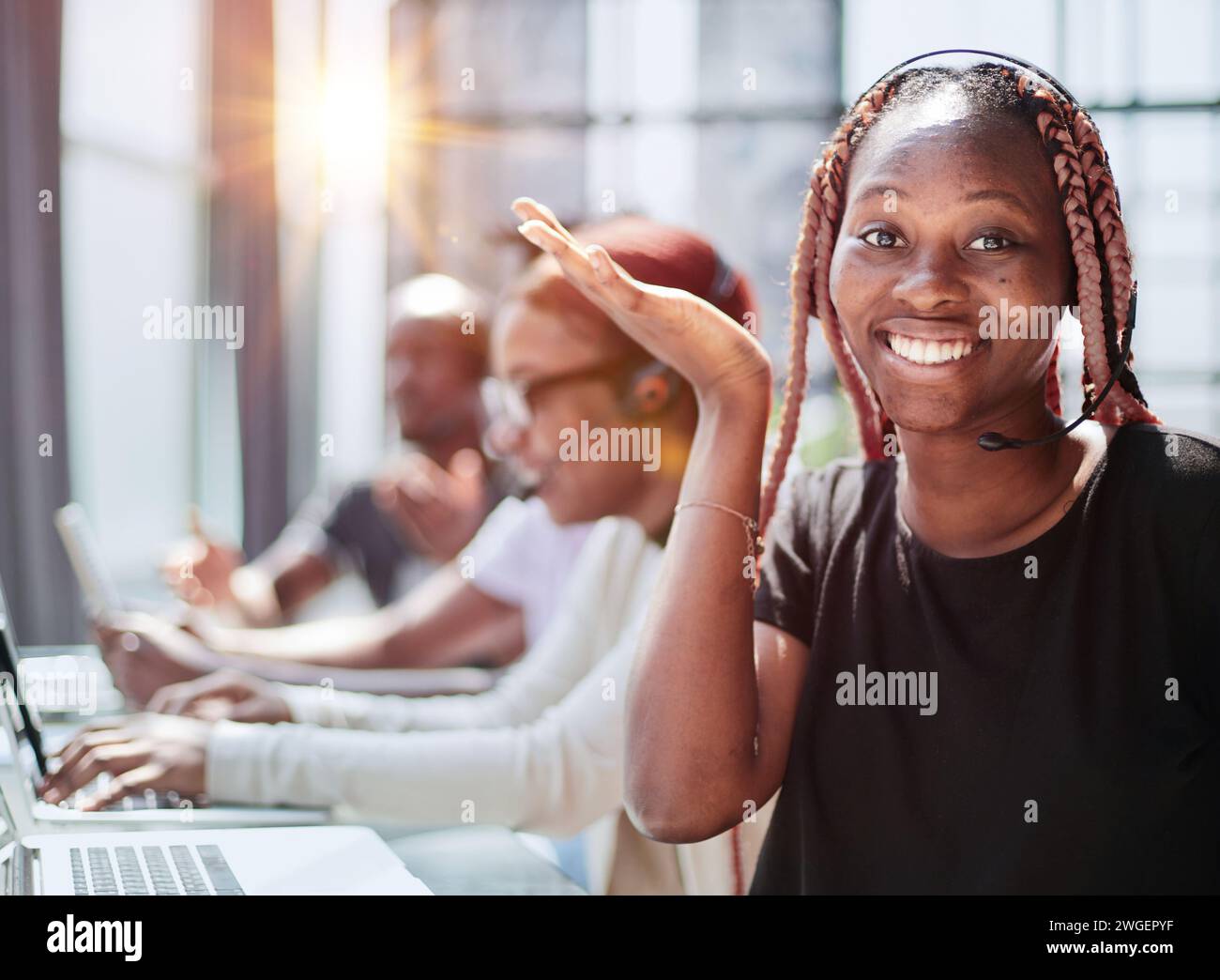 Call center woman african hi-res stock photography and images - Alamy