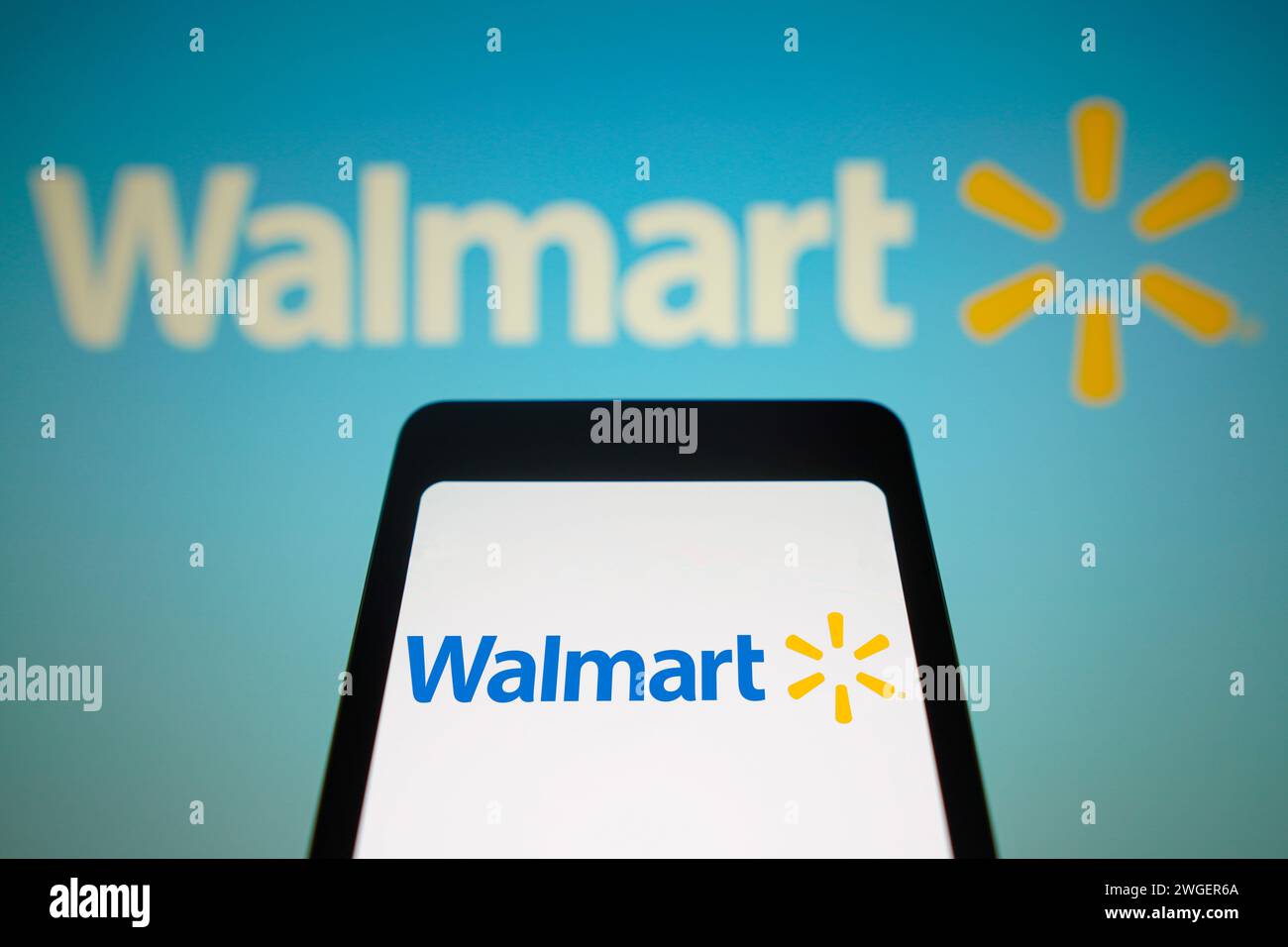 Mobile walmart hi-res stock photography and images - Page 3 - Alamy