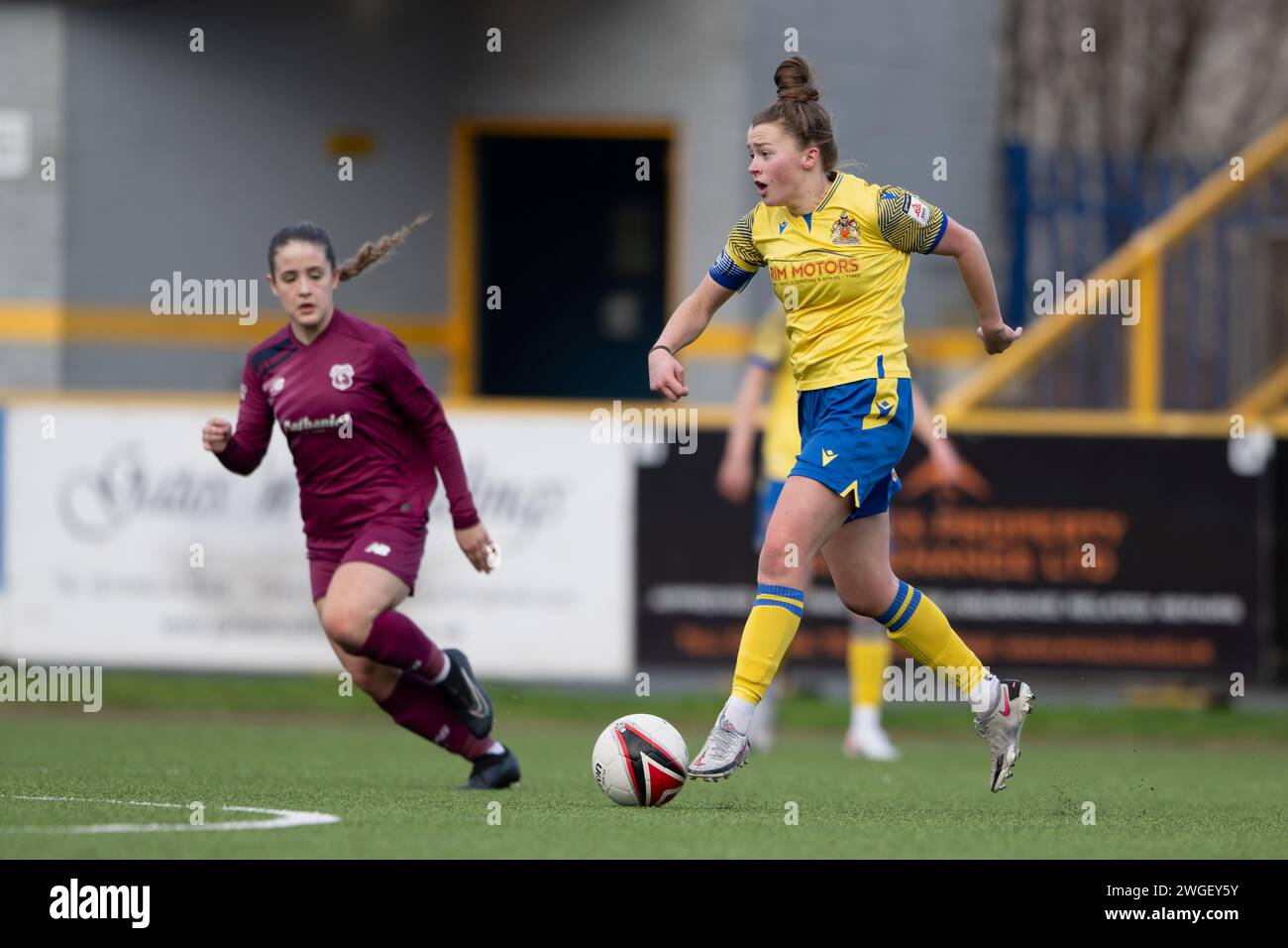 Barry, UK. 4th February 2024.   Lauren Harris of Barry Town United during the Genero Adrian Premier match between Barry Town United Women and Cardiff City Women at Jenner Park Stadium in Barry on 4th February 2024.   This image may only be used for Editorial purposes. Editorial use only.  Credit: Ashley Crowden/Alamy Live News Stock Photo