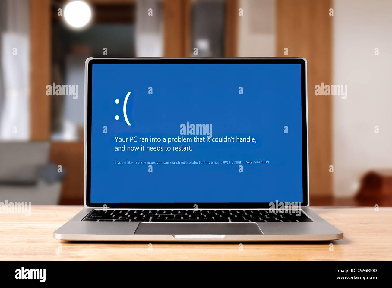 Lake Elsinore, CA, USA - February 4, 2024: A laptop screen with error message of blue screen of death Stock Photo