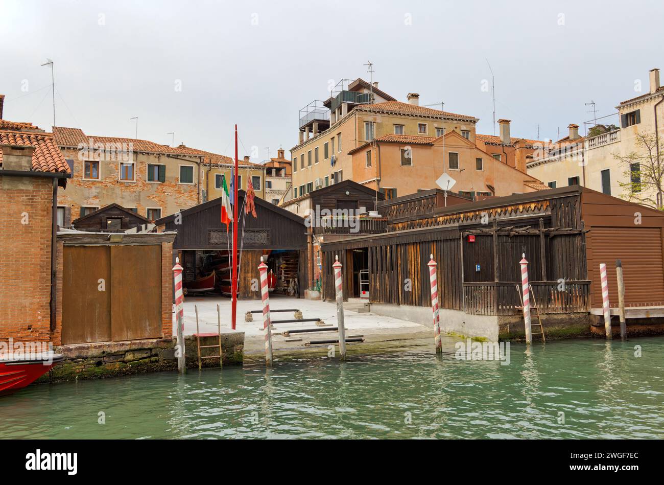 Gondola storage hi-res stock photography and images - Alamy