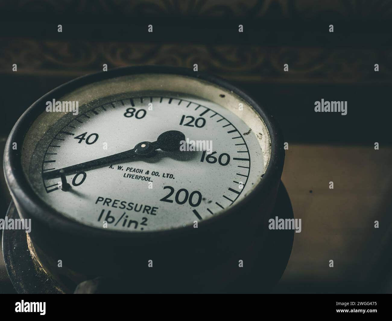Precision pressure gauge hi-res stock photography and images - Alamy