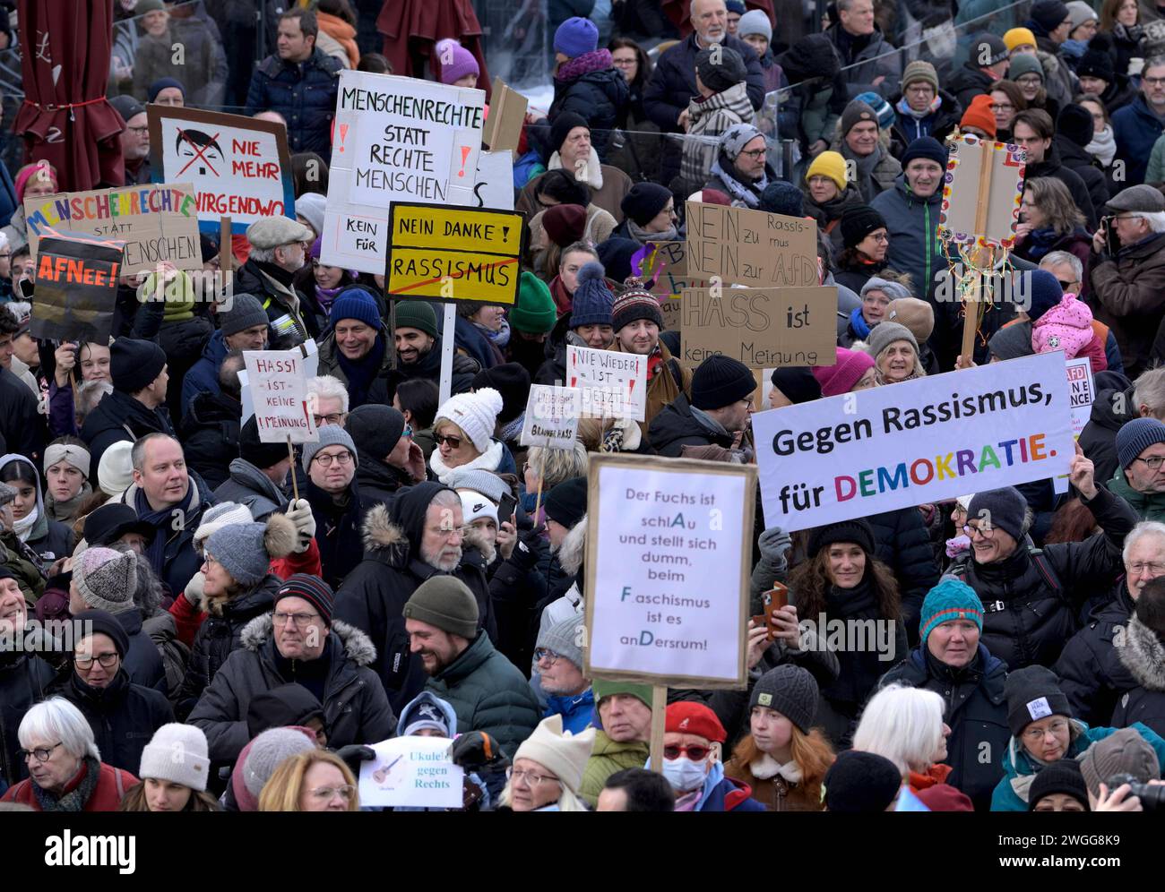 DEU , DEUTSCHLAND : Demonstration in Bonn gegen Rechts und die AfD , 21.01.2024 DEU , GERMANY : Demonstration in Bonn against right-wing politics and the AfD party , 21.01.2024 *** DEU , GERMANY Demonstration in Bonn against right wing politics and the AfD party , 21 01 2024 DEU , GERMANY Demonstration in Bonn against right wing politics and the AfD party , 21 01 2024 Stock Photo