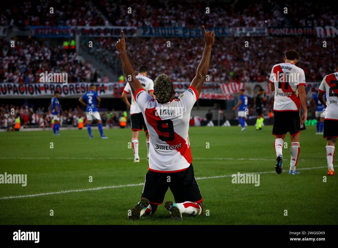 Copa de la liga argentina de futbol 2024 hires stock photography and