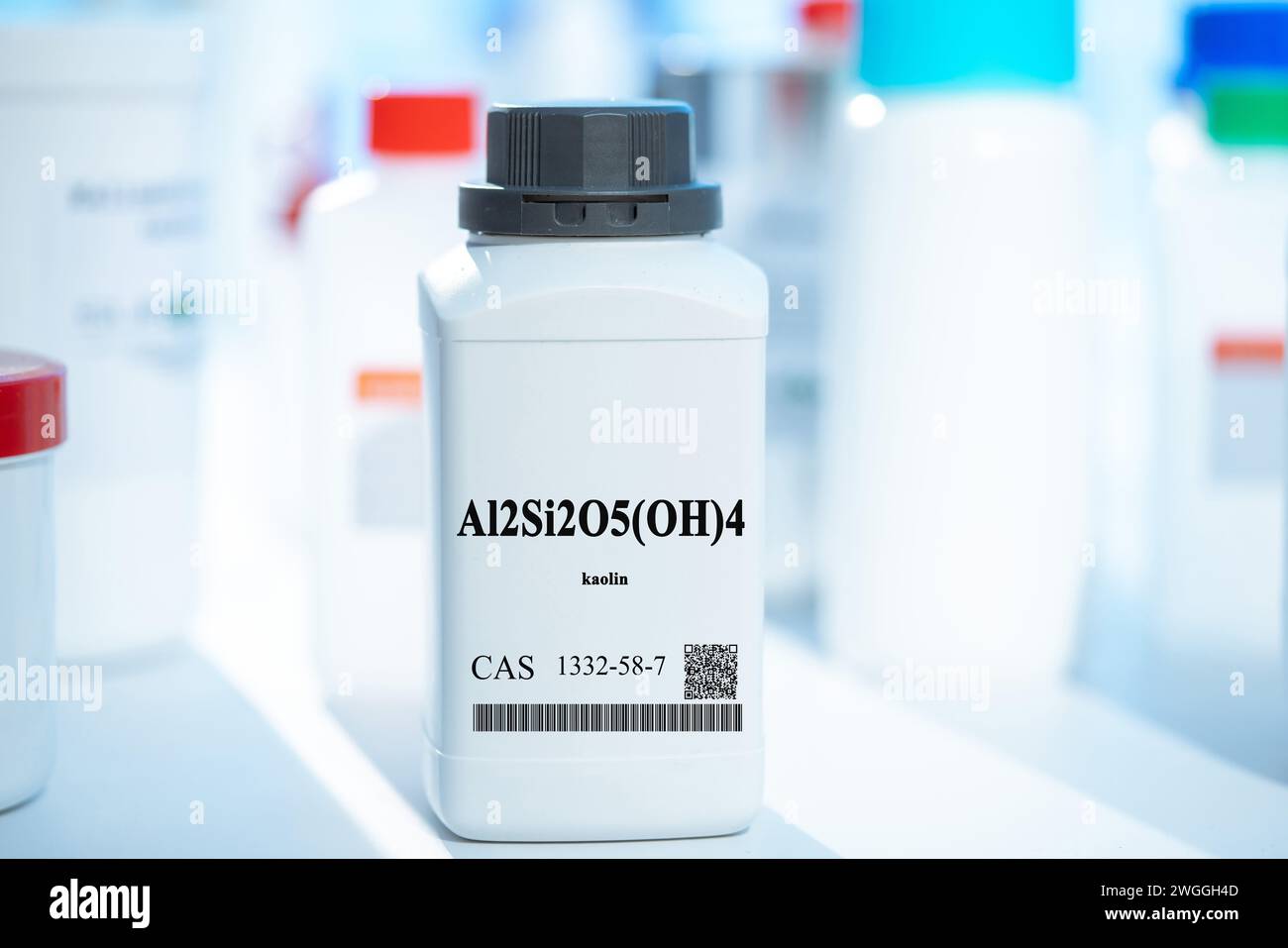Al2Si2O5(OH)4 kaolin CAS 1332-58-7 chemical substance in white plastic laboratory packaging Stock Photo