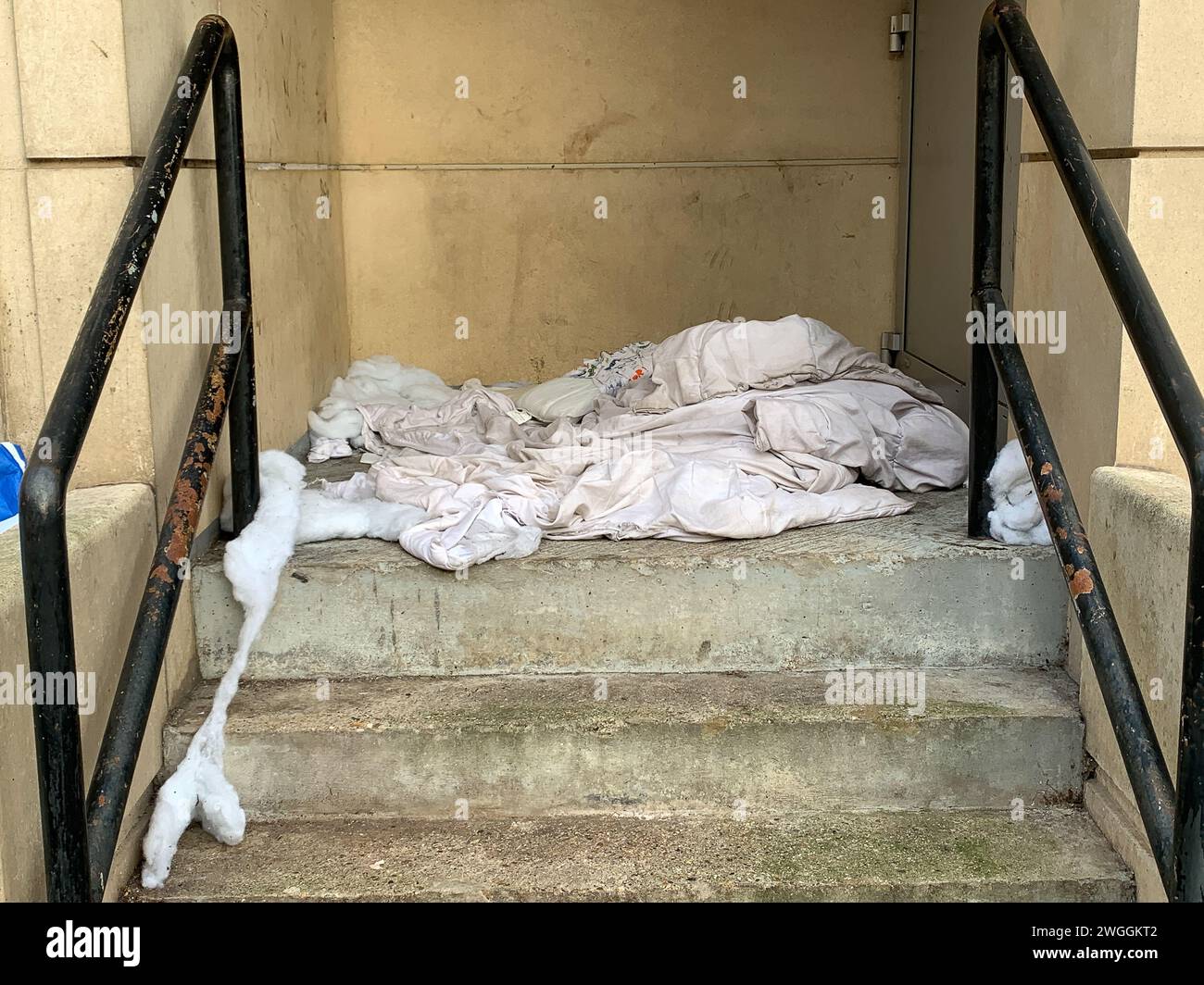Slough, Berkshire, UK. 5th February, 2024. Bedding belonging to a homeless person in the