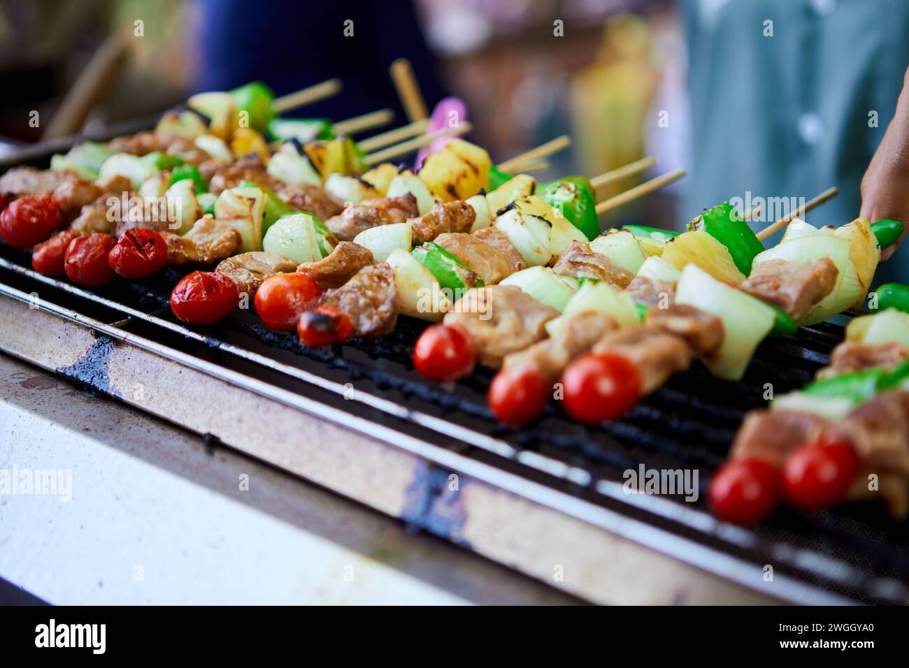 Grill chicken on barbecue stove hi-res stock photography and images - Alamy