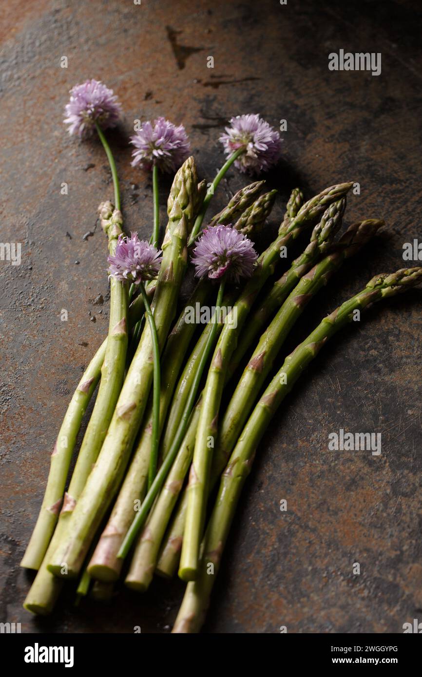 A bouquet of fresh asparagus and onion flowers Stock Photo Alamy