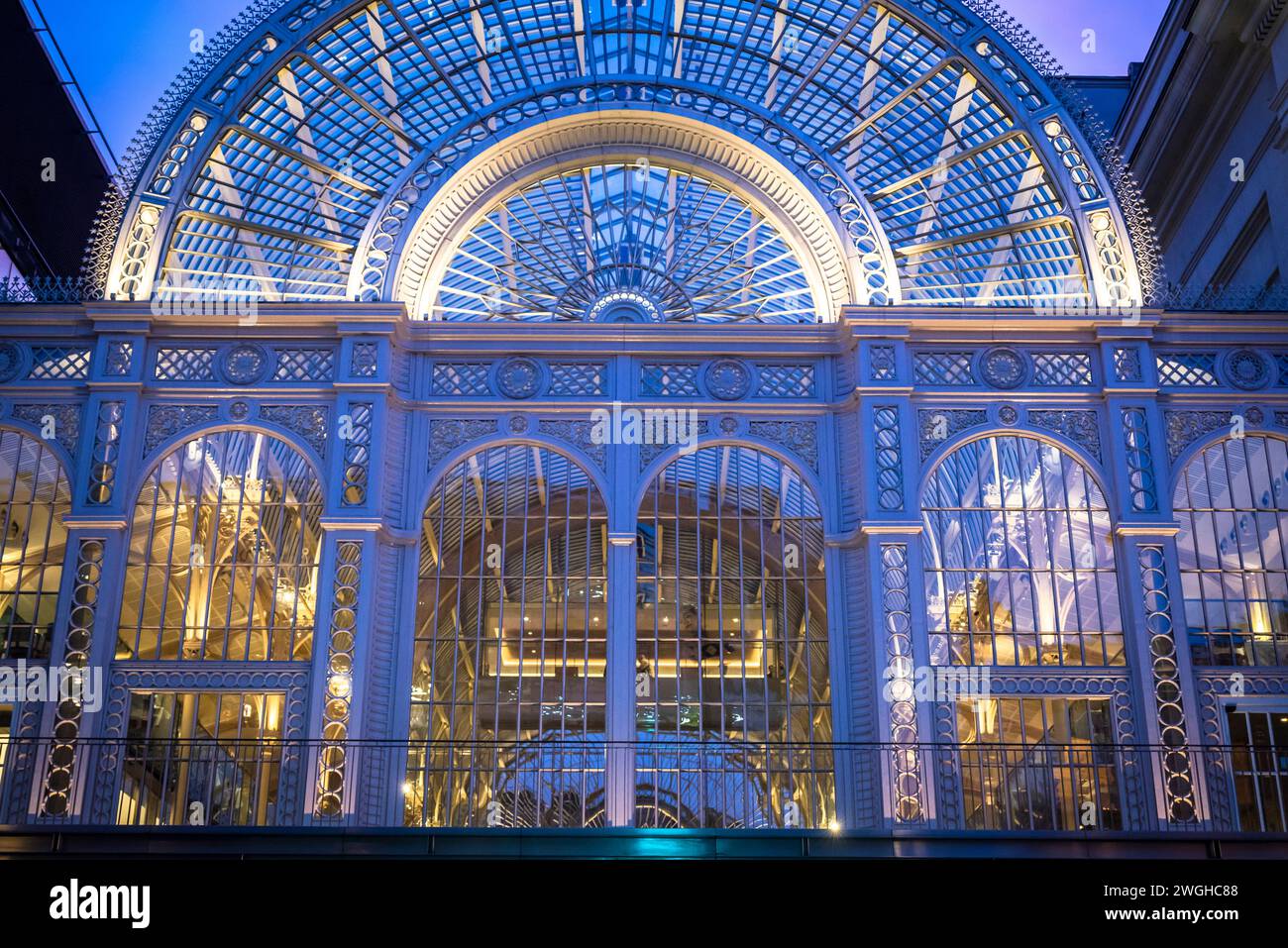 Paul Hamlyn Hall, a glass and metal structure adjacent to the  Royal Opera House serving as reception space with a restaurant and champagne bar, , Lon Stock Photo