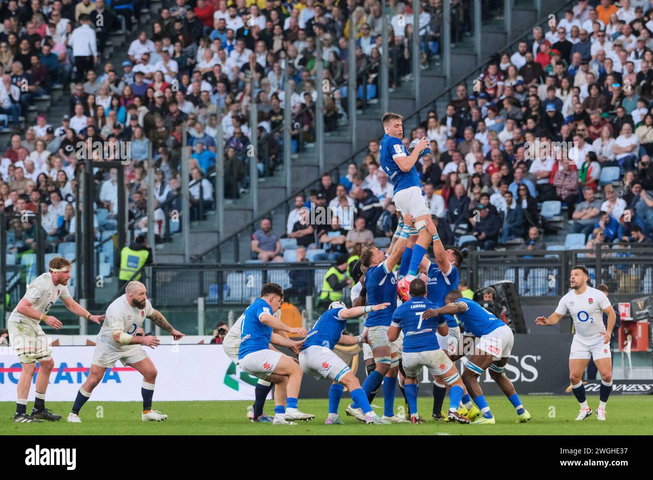 Ruzza Roma Rome, Italy. 3rd Feb, 2024. Federico Ruzza of Italy is catching the ...