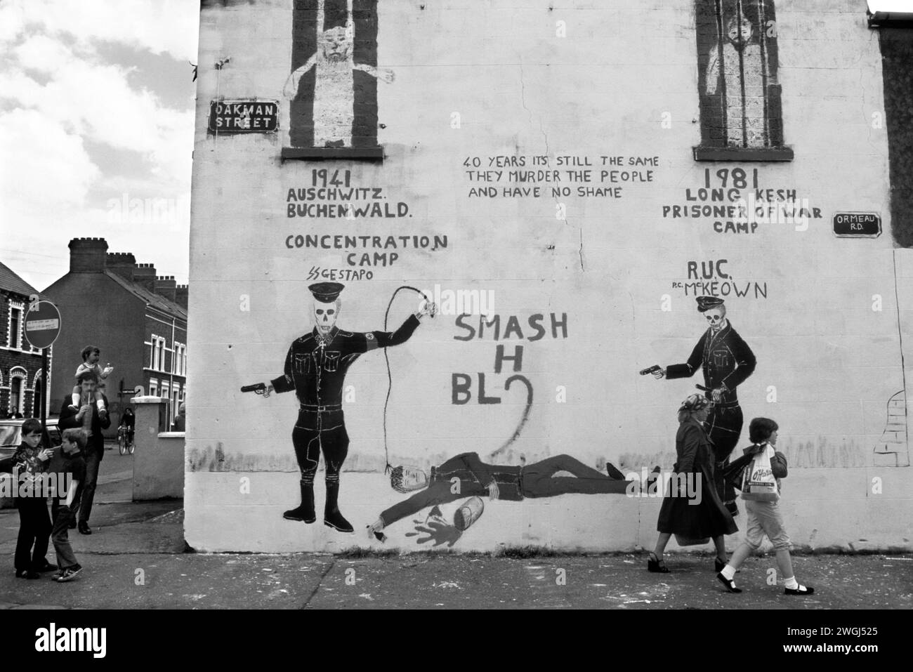 Ireland The Troubles. Belfast Catholic political wall painting. Remembering the Long Kesh internment camp where many for IRA supporters were held. 1981 1980s. UK HOMER SYKES Stock Photo