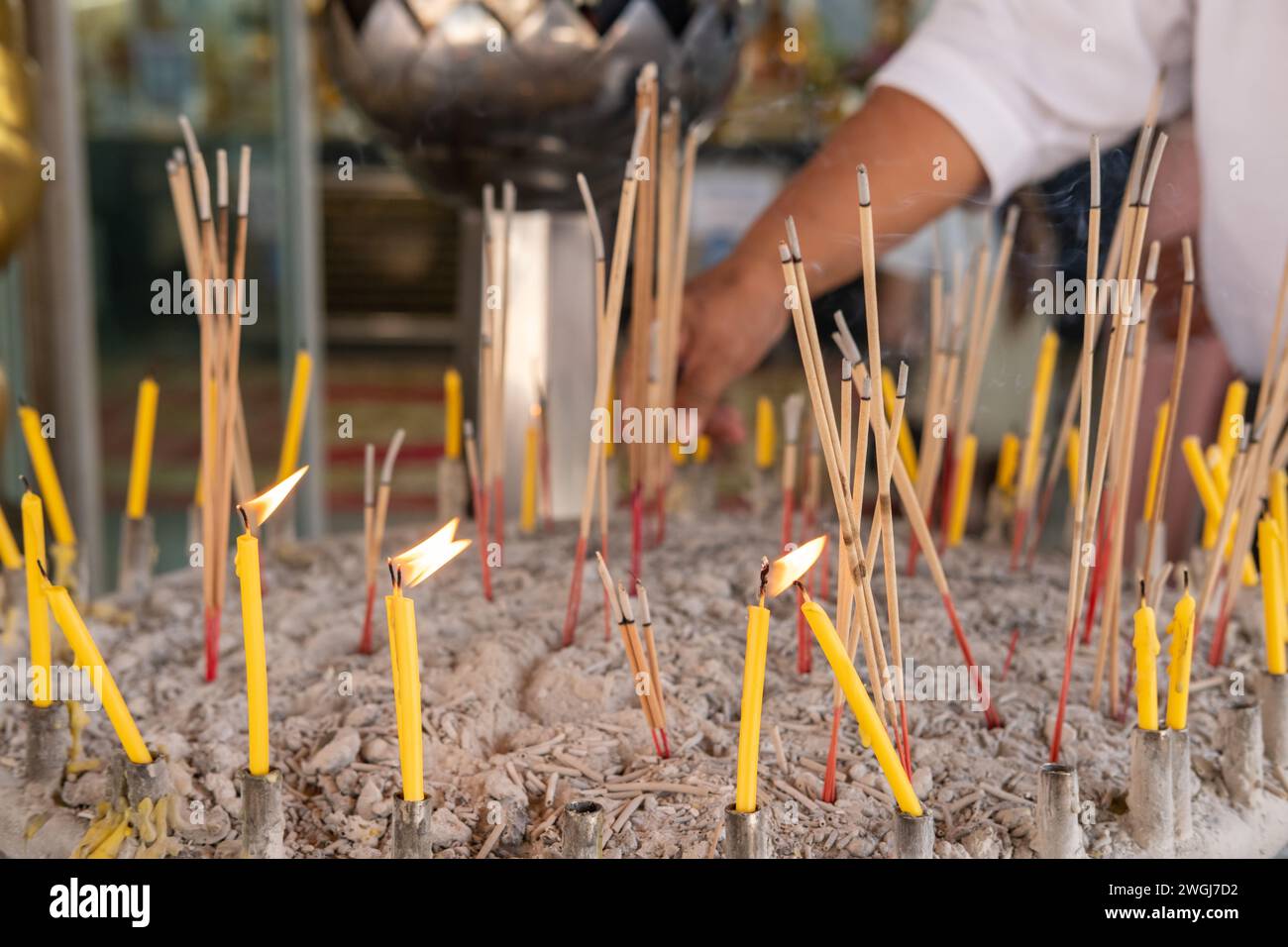 Incense sticks in hindu temple hi-res stock photography and images - Alamy