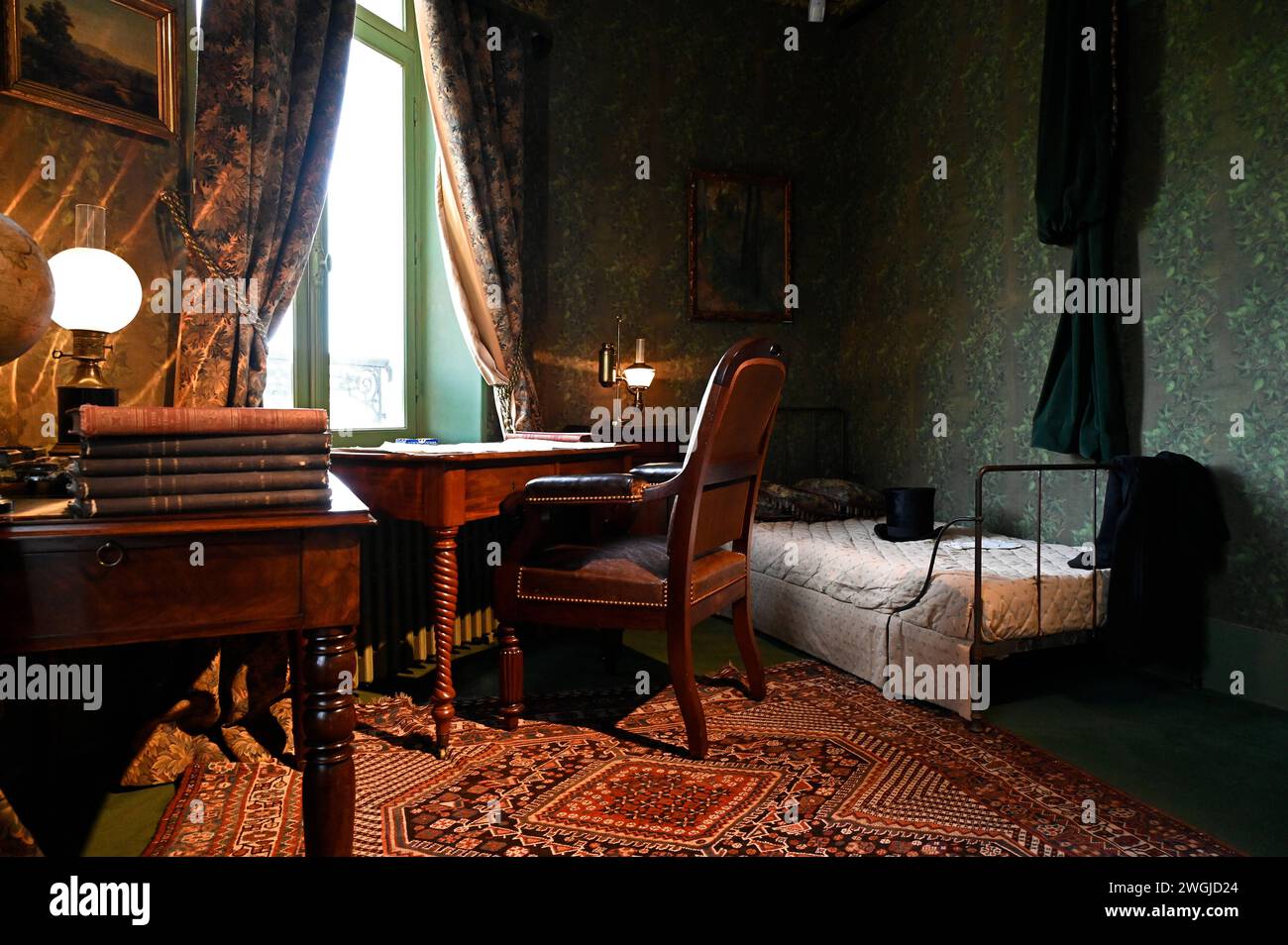 Atelier des franzoesichen Schriftstellers Jules Verne im Maison de ...