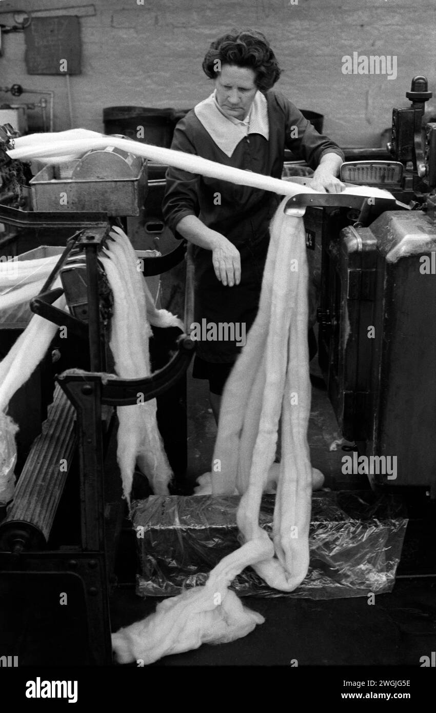 Textiles Industry, cotton mill Yorkshire 1980s UK. Female factory