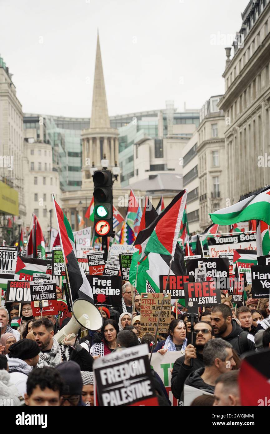 Hundreds of thousands march on National March for Palestine in London