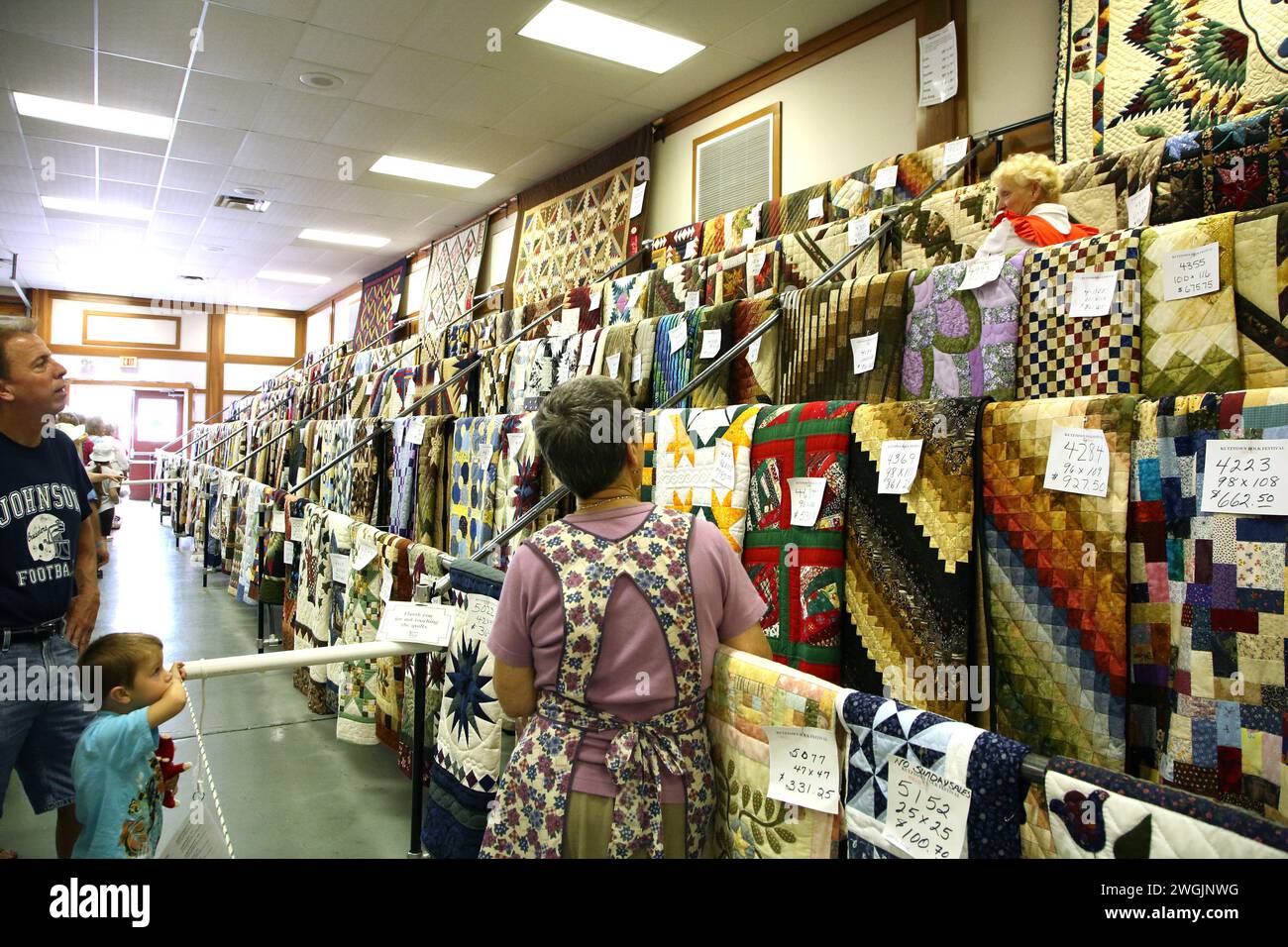 Hand made Quilts auction at Kutztown folk festival Stock Photo Alamy