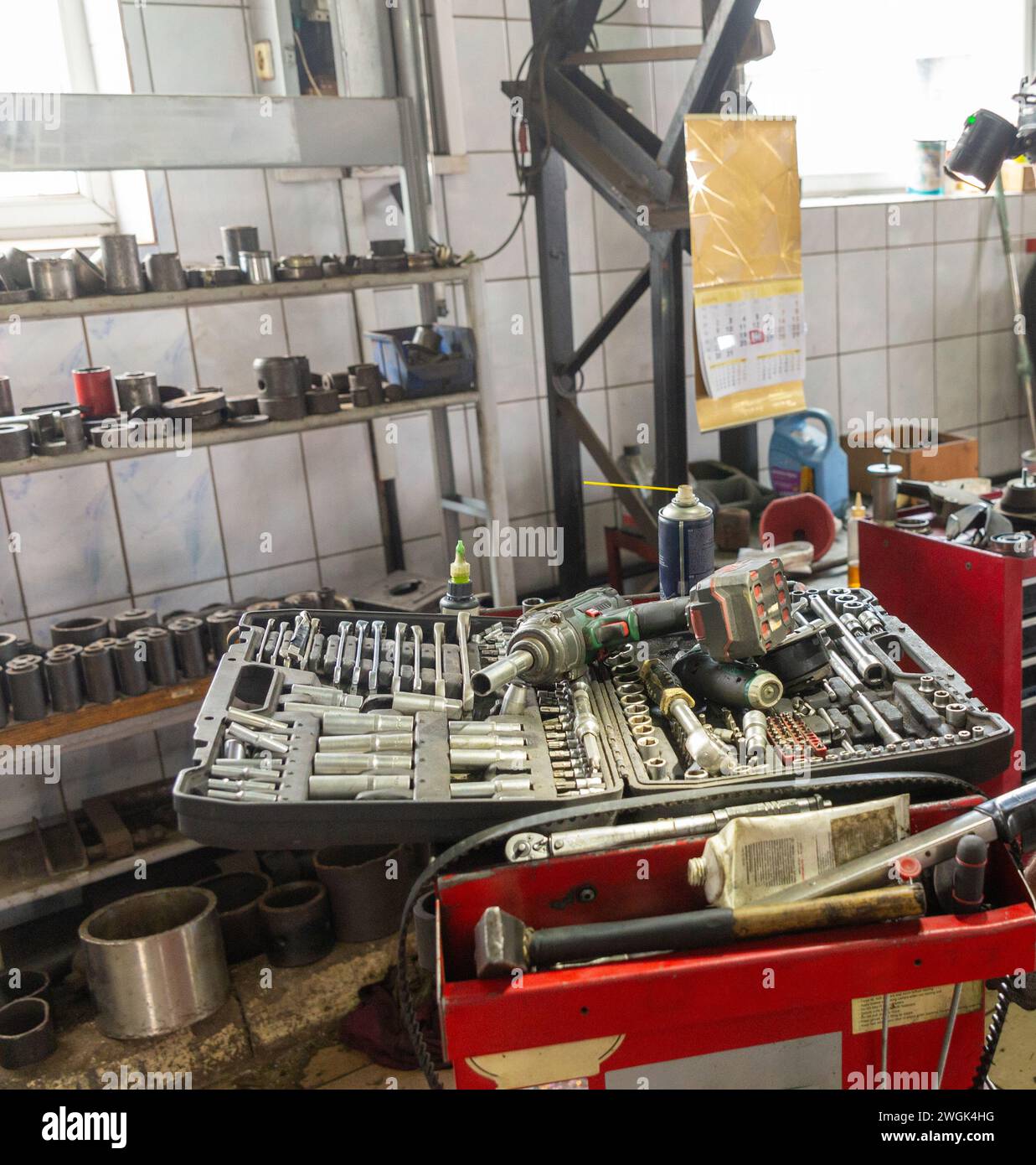 Repair cars engine toolbox hi-res stock photography and images - Alamy