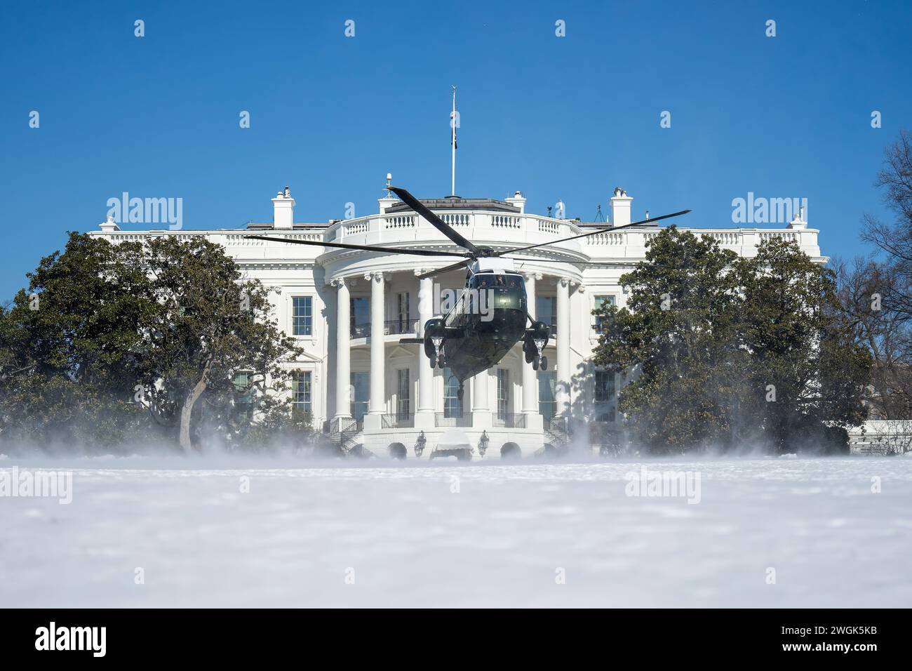 President Joe Biden disembarks Marine One on the South Lawn of the White House, Monday, January 22, 2024, after spending the weekend in Delaware.(Official White House Photo by Oliver Contreras) Stock Photo