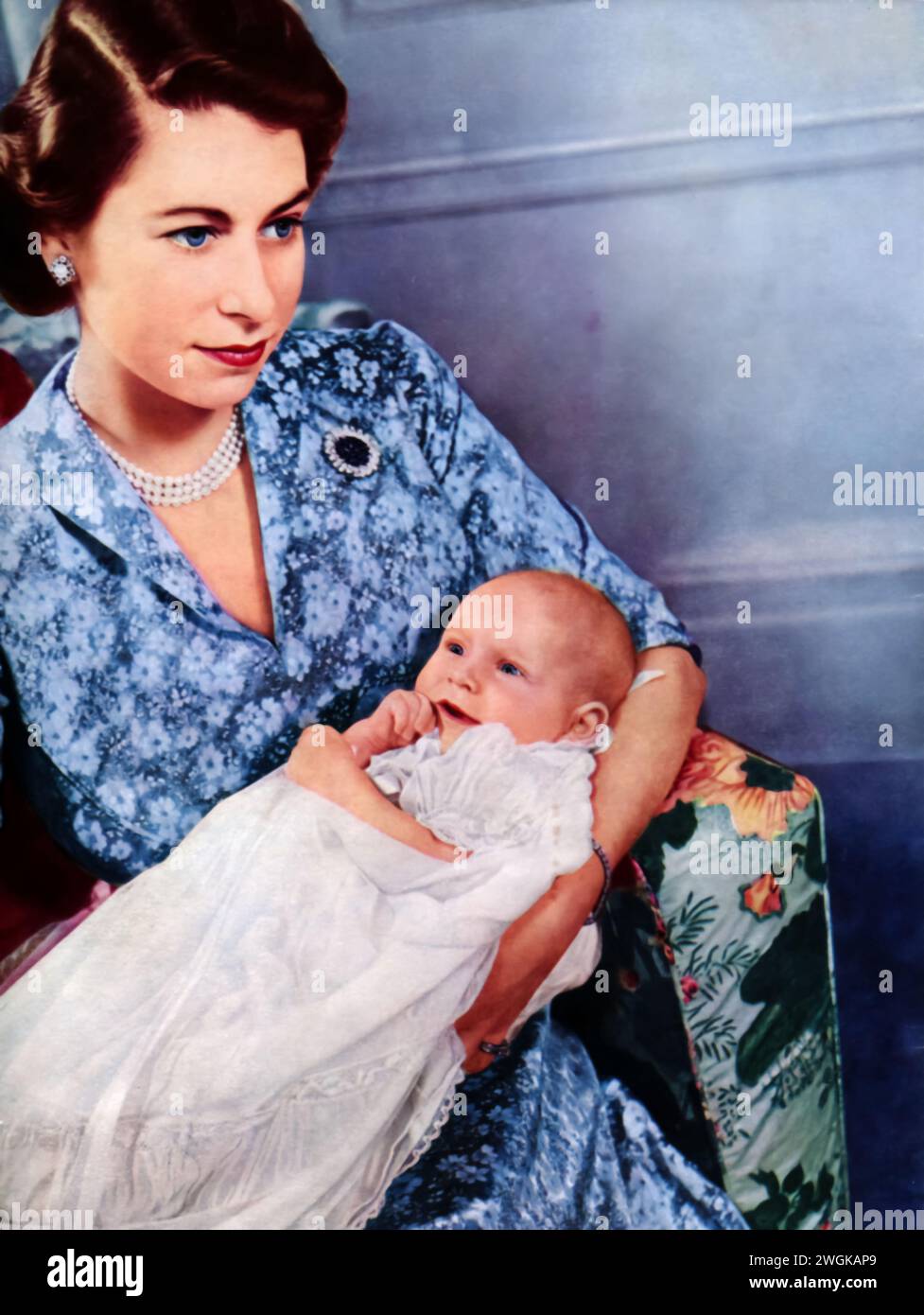 Portrait of Elizabeth II cradling her newborn daughter, Princess Anne ...