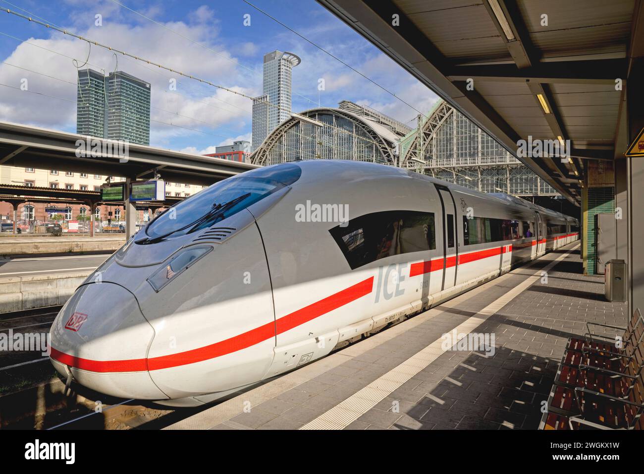 Intercity ICE at Frankfurt Central Station with DZ Bank in the background, Germany, Hesse, Frankfurt am Main Stock Photo